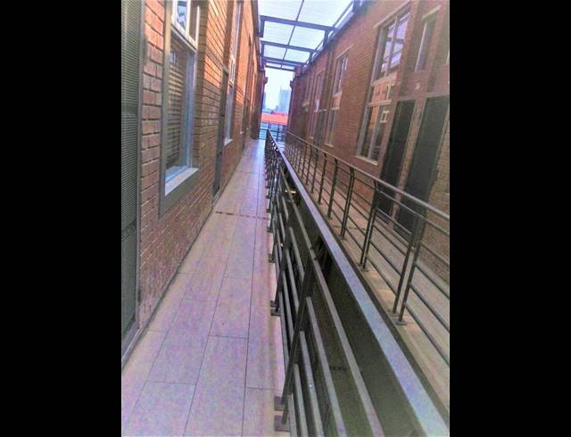 1 BEDROOM PROPERTY TO RENT IN NEWTOWN